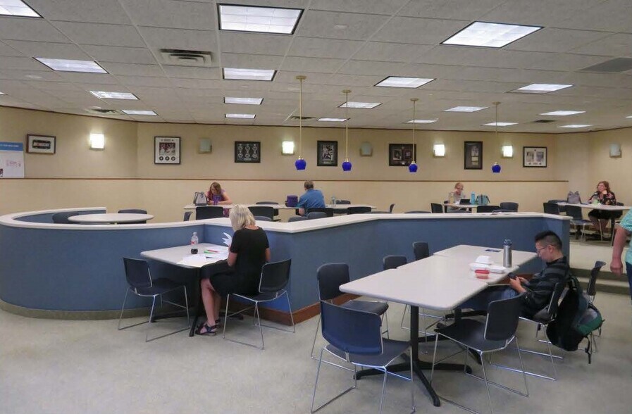 More Photos Of 700 & 734 S Waverly Rd, Holland Office For Sale