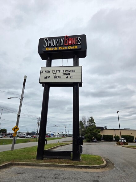 More Photos Of 2450 Scottsville Rd, Bowling Green Restaurant For Lease