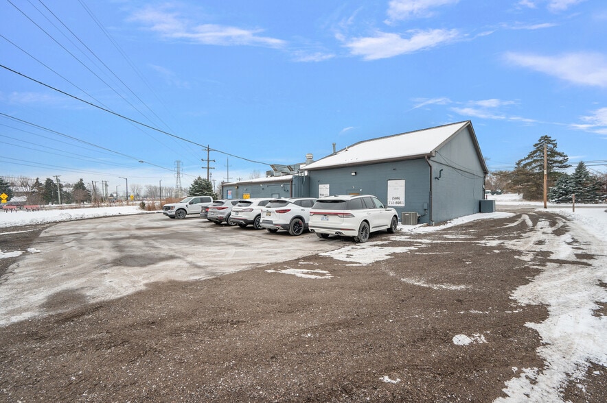 More Photos Of 59900-59950 Campground Rd, Washington Freestanding For Sale