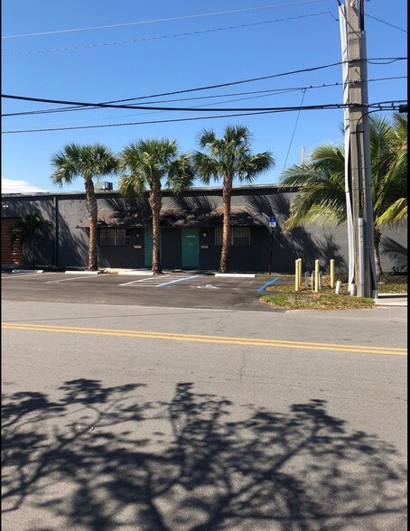 More Photos Of 100 SW 15th St, Fort Lauderdale Warehouse For Lease