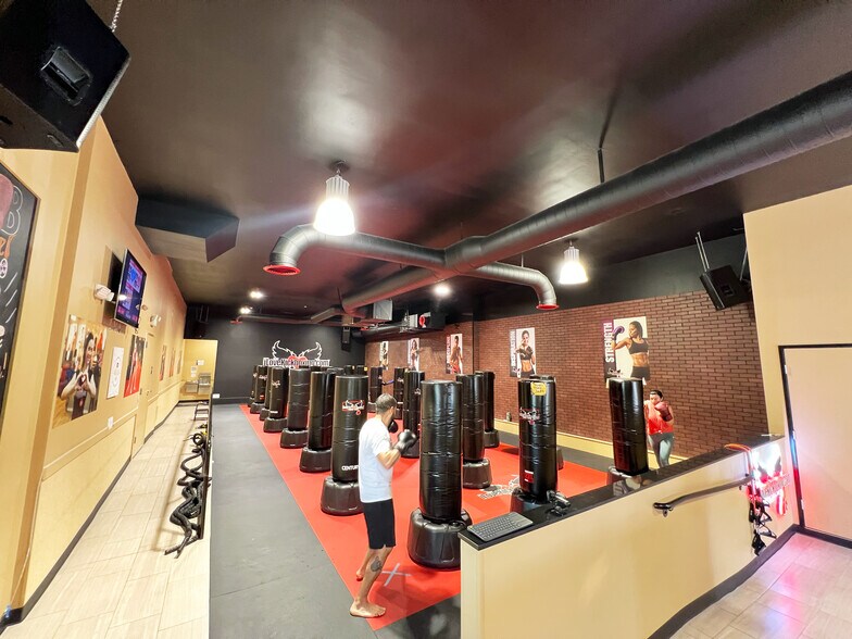 More Photos Of 1444-1446 4th St, San Rafael Storefront For Lease