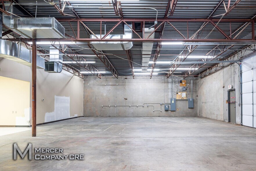 More Photos Of 3613-3621 S Moulton Dr, Oklahoma City Service For Lease