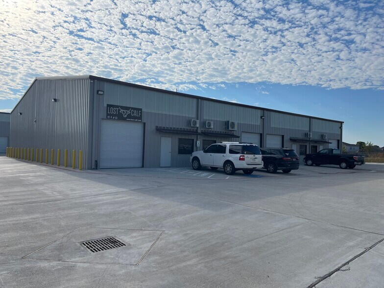 More Photos Of 2910 N Mason Rd, Katy Warehouse For Sale