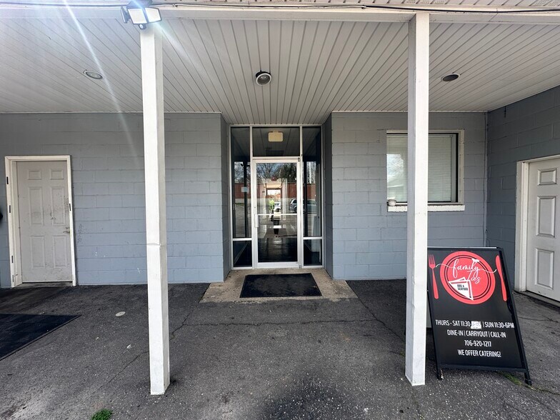 More Photos Of 118 S Main St, Greensboro Restaurant For Sale