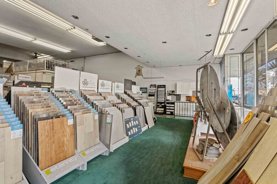 More Photos Of 979 S La Brea Ave, Inglewood Freestanding For Sale