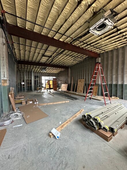 More Photos Of 154 S Main St, Zelienople Freestanding For Lease