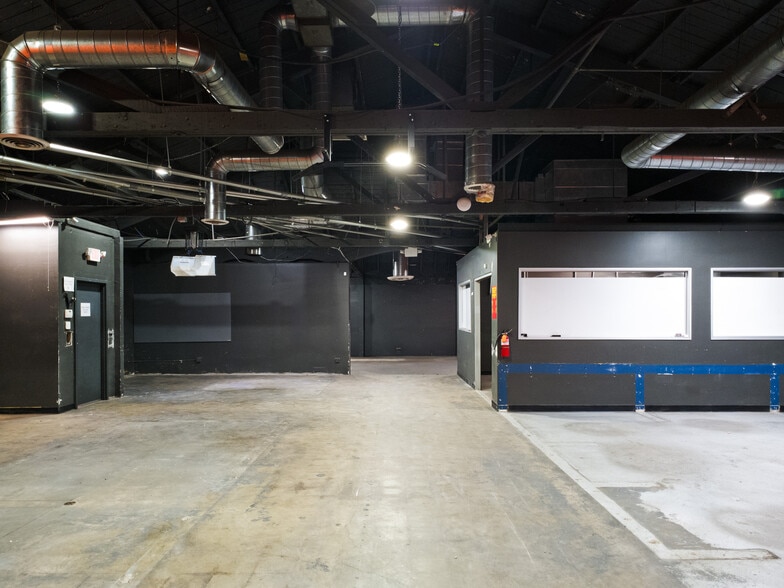 More Photos Of 7402 W Sunset Blvd, Los Angeles Freestanding For Lease