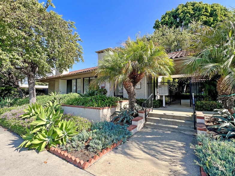 Primary Photo Of 5320 Carpinteria Ave, Carpinteria Office For Lease