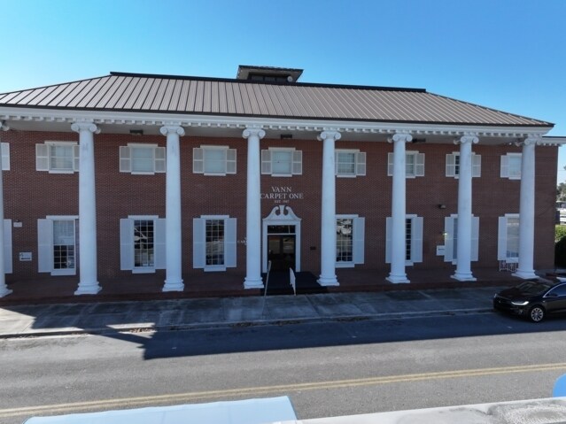 More Photos Of 164 NW Madison St, Lake City Medical For Lease