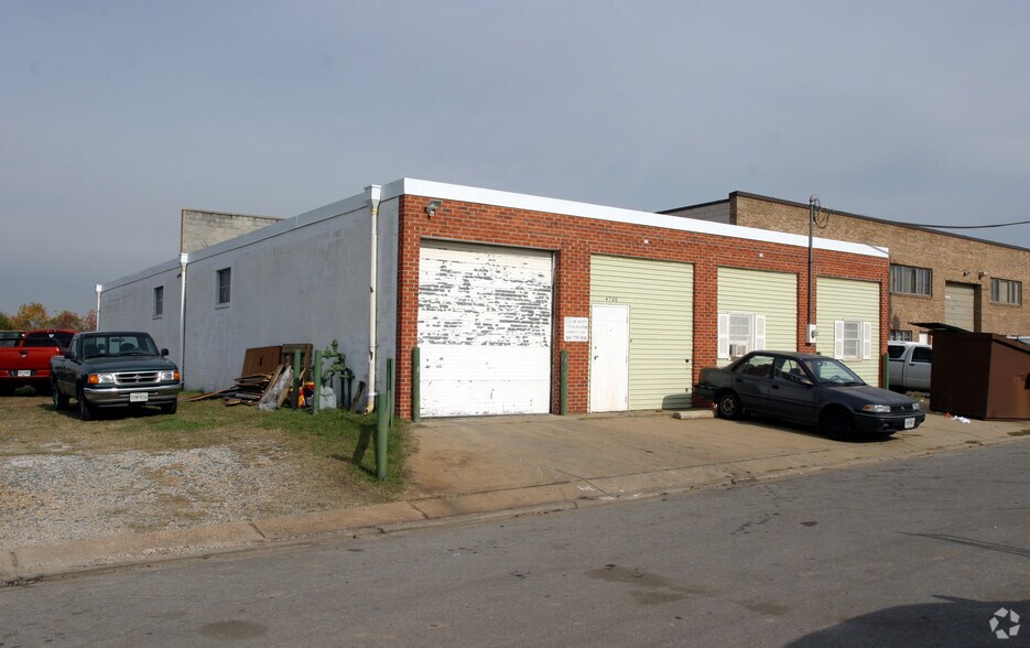 More Photos Of 4700 Varnum St, Bladensburg Warehouse For Sale
