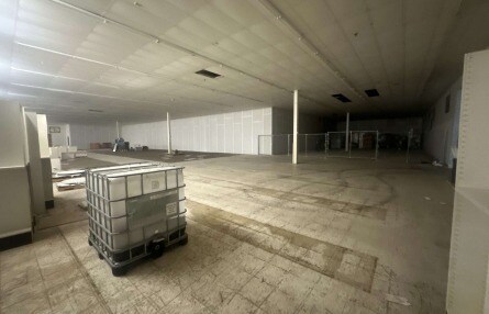 More Photos Of 1625 US Highway 61 N, Lancaster Warehouse For Sale