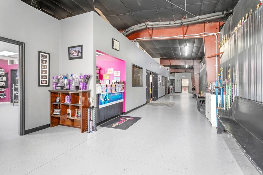 More Photos Of 2040 Fenner Rd, Rocky Mount Warehouse For Sale