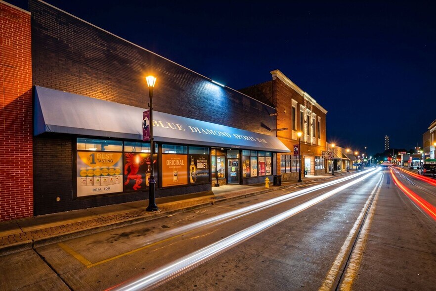More Photos Of 26 N Main St, Cape Girardeau General Retail For Sale