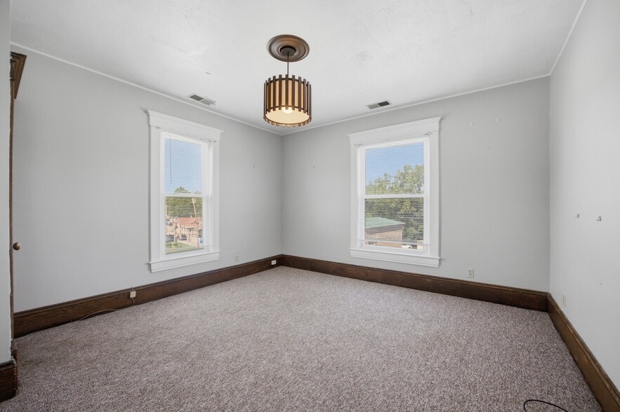 More Photos Of 229 E Main St, Bridgeport Loft Creative Space For Sale