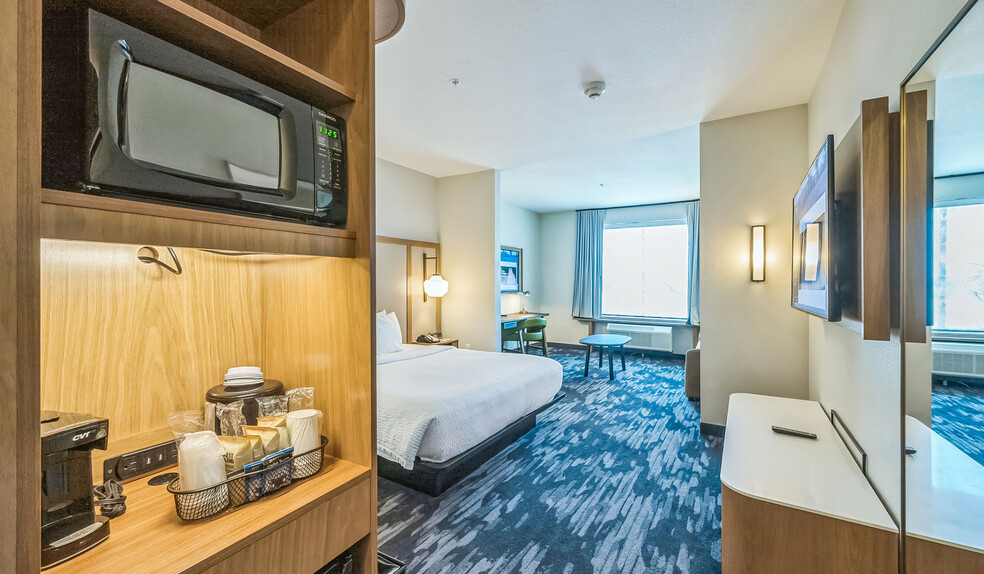 More Photos Of 409 N Clark Rd, Cedar Hill Hotel For Sale