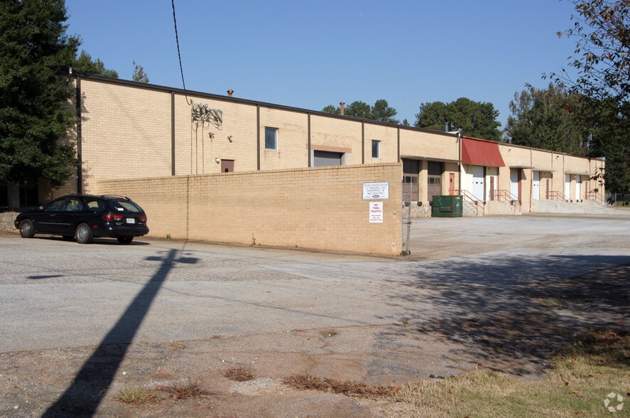 More Photos Of 5053 Chatooga Dr, Lithonia Warehouse For Sale