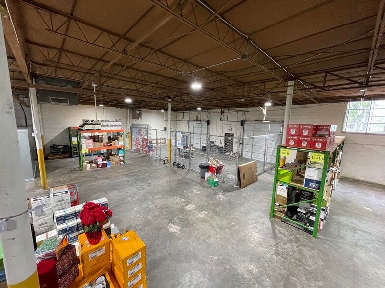 More Photos Of 1151 Chattahoochee Ave NW, Atlanta Storefront For Sale
