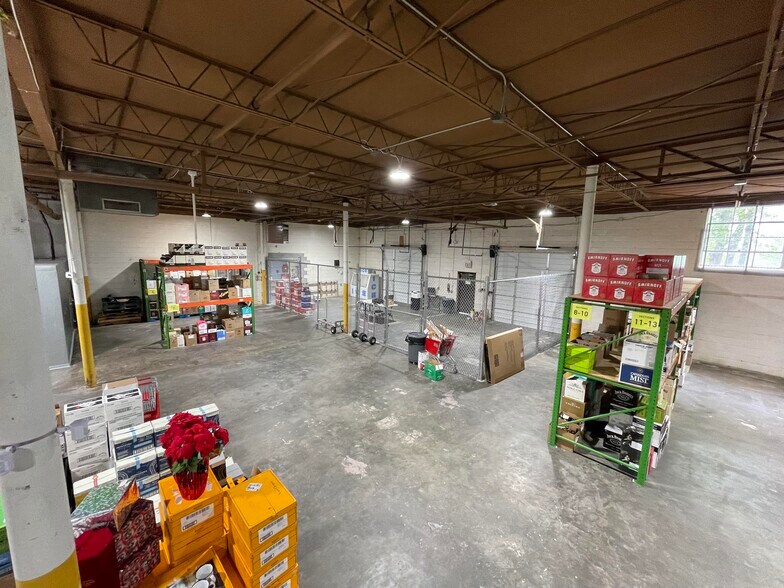 More Photos Of 1151 Chattahoochee Ave NW, Atlanta Storefront For Lease