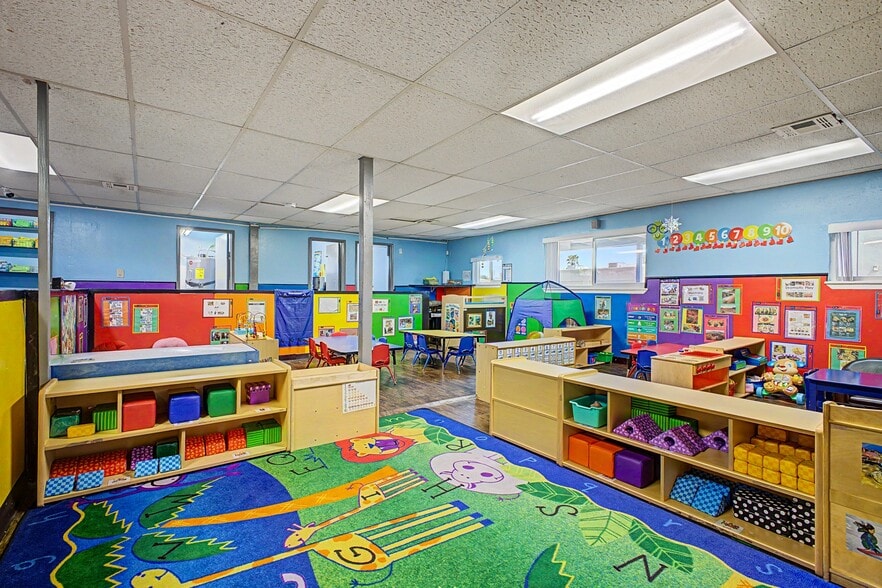 More Photos Of 3700 Vegas Dr, Las Vegas Daycare Center For Sale