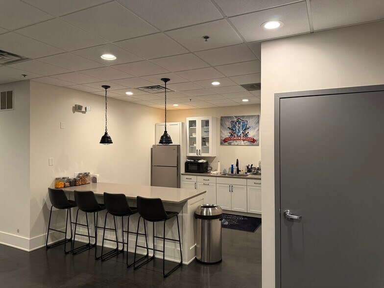 More Photos Of 2600 Beverly Dr, Aurora Light Distribution For Sale