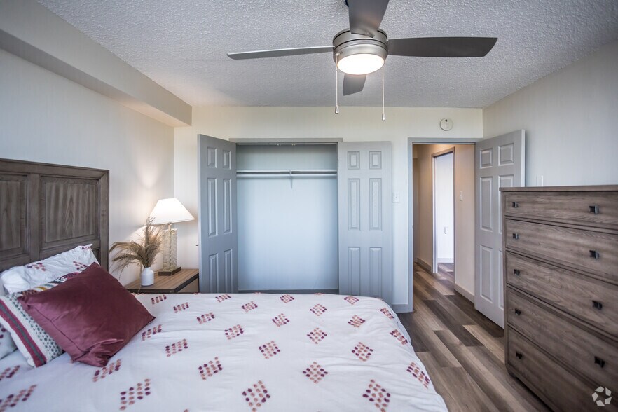 More Photos Of 45 S Idlewild, Memphis Apartments For Sale