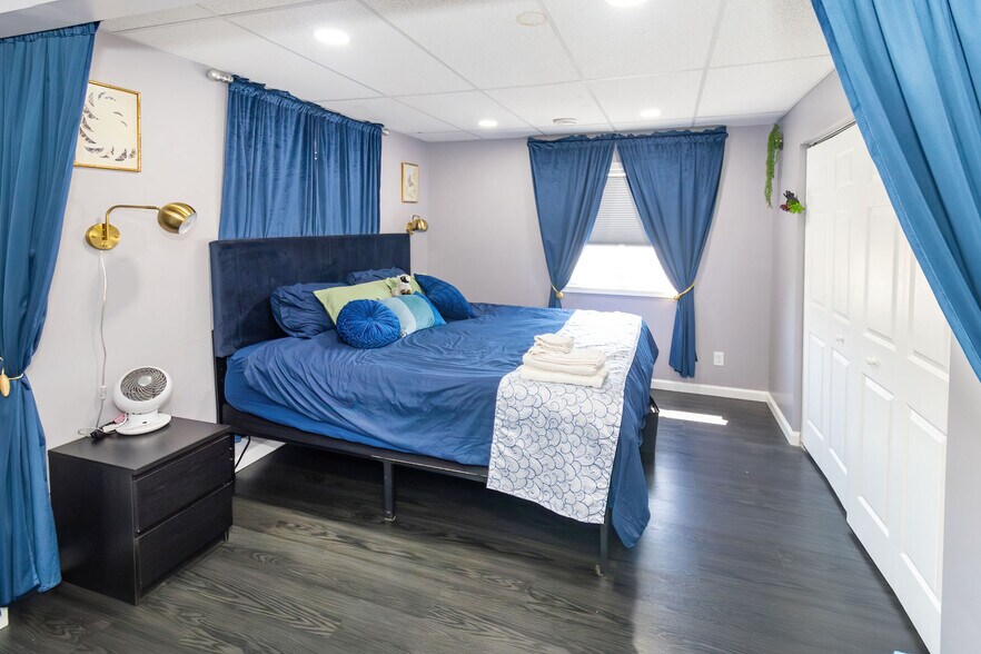 More Photos Of 903 Edgar St, Evansville Multifamily For Sale