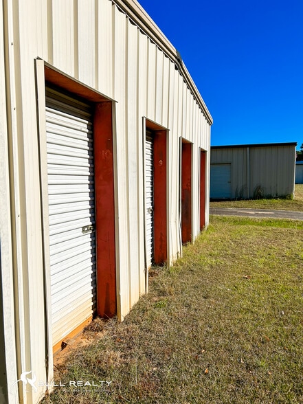 More Photos Of 109 Coleman Dr, Eatonton Self Storage For Sale