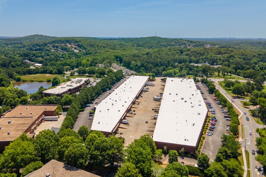 More Photos Of 1165 Allgood Rd, Marietta Distribution For Lease