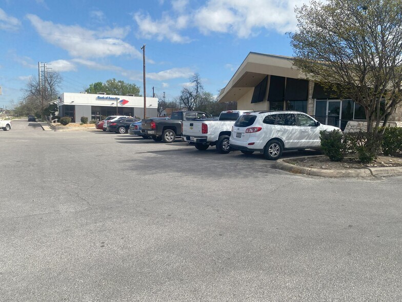 More Photos Of 3400 San Pedro, San Antonio Freestanding For Lease