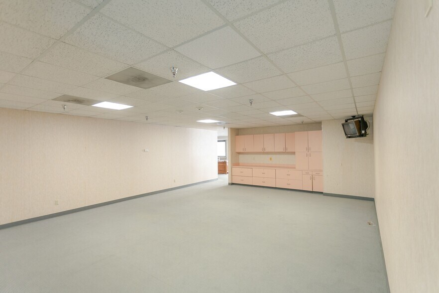 More Photos Of 1528 Post Office St, Galveston Rehabilitation Center For Sale