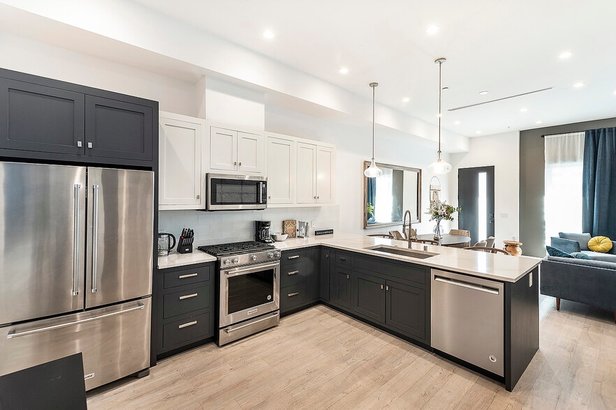 More Photos Of 1002 N Hudson Ave, Los Angeles Apartments For Sale