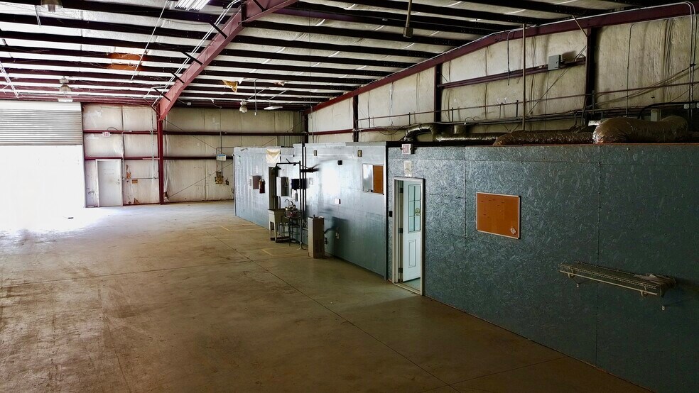 More Photos Of 41 Artley Rd, Savannah Warehouse For Lease