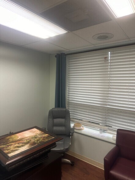 More Photos Of 1385 W State Road 434, Longwood Medical For Lease