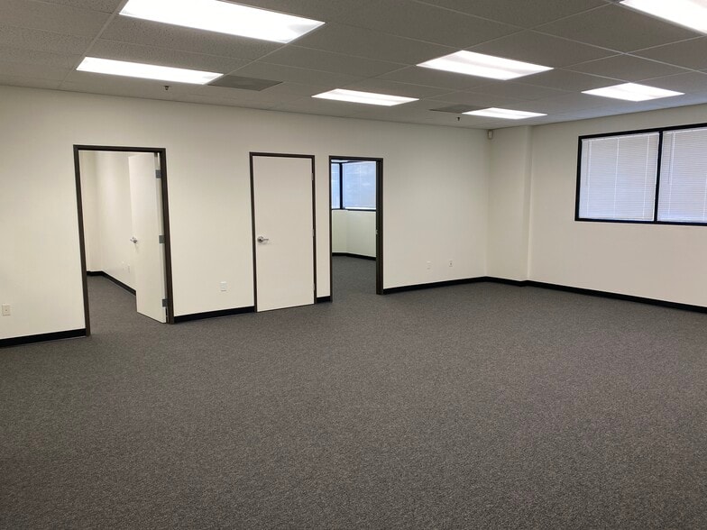 More Photos Of 2854-2856 Supply Ave, Commerce Warehouse For Sale