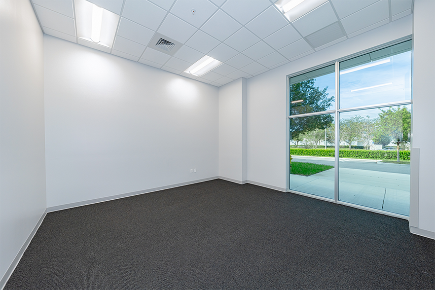 More Photos Of 12000 NW 39 St, Coral Springs Unknown For Lease