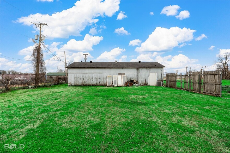 More Photos Of 3625 E Texas St, Bossier City Auto Repair For Sale