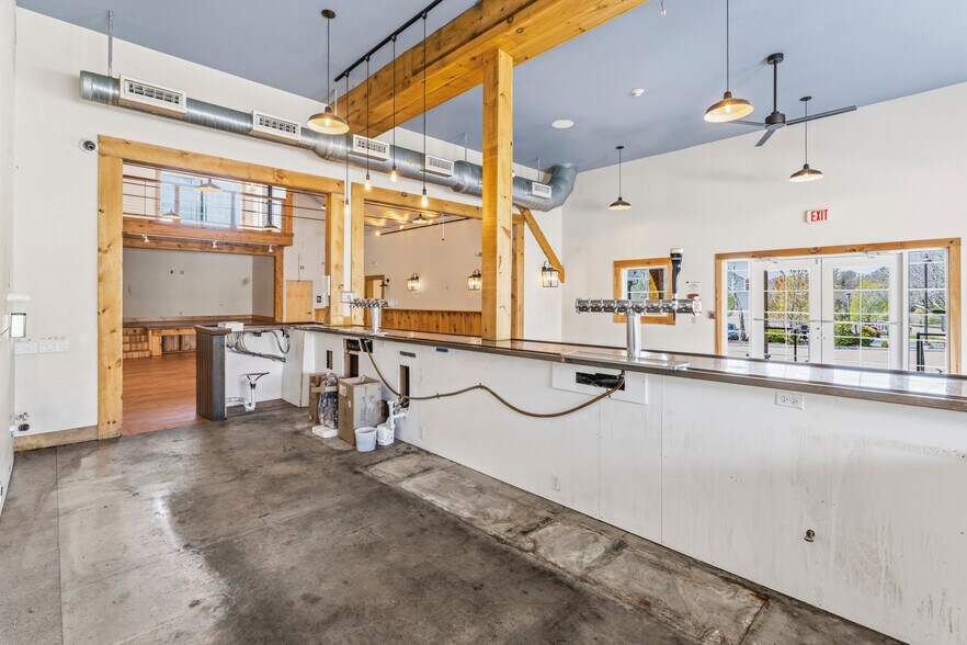 More Photos Of 13 Fort Hill Rd, Groton Storefront Retail Residential For Sale