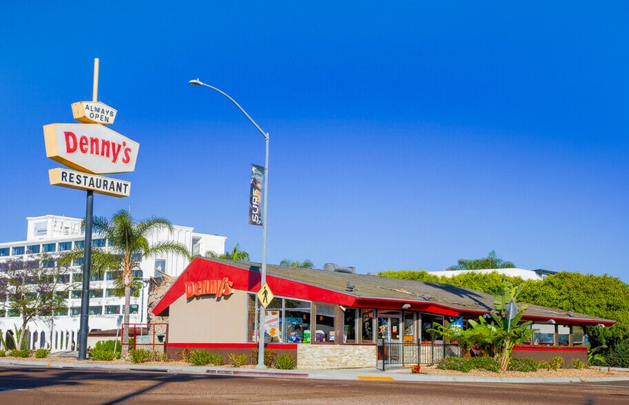 Primary Photo Of 1601 Rosecrans St, San Diego Restaurant For Lease