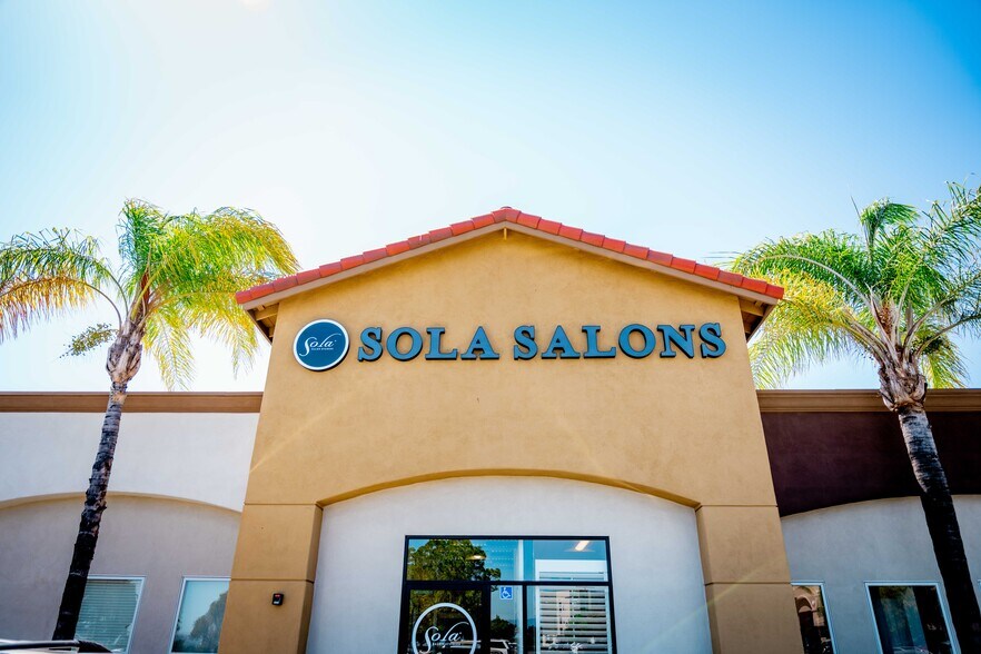 More Photos Of 40930-41090 California Oaks Rd, Murrieta Unknown For Lease