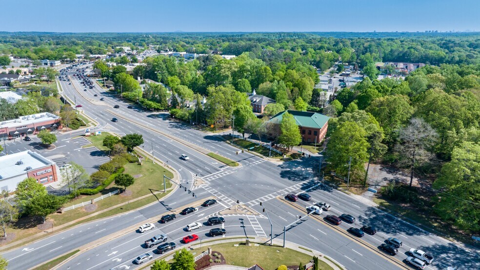 More Photos Of 525 E Crossville Rd, Roswell Office For Sale