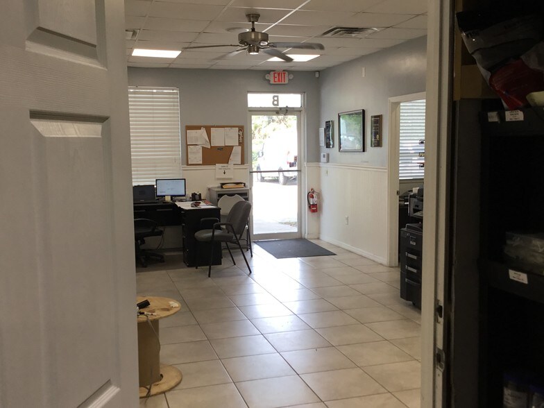 More Photos Of 5612 6th St W, Lehigh Acres Warehouse For Lease