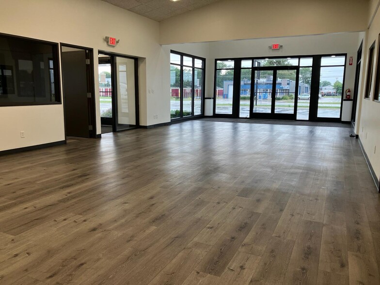 More Photos Of 1010 251 Hwy, Rochelle Office For Sale