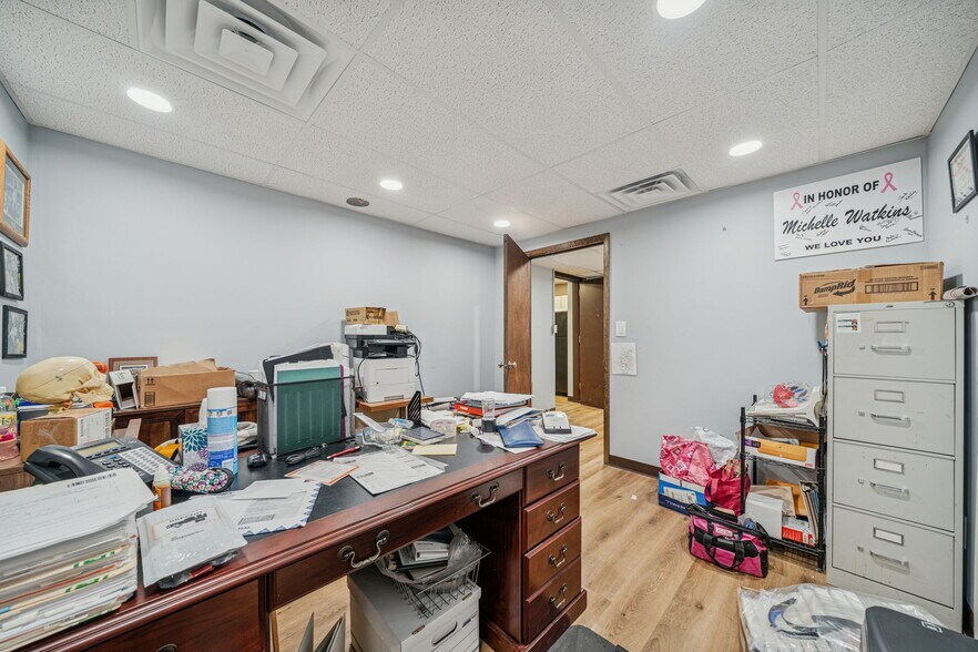 More Photos Of 985 Penn St, Brackenridge Medical For Sale