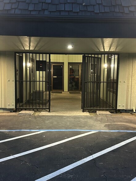 More Photos Of 2750 G St, Merced Office For Lease