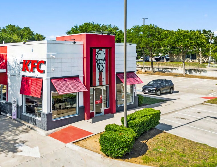 More Photos Of 5900 S Cooper St, Arlington Fast Food For Sale