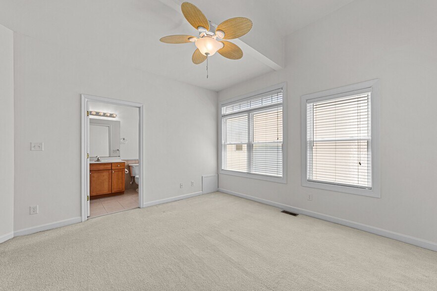 More Photos Of 2007 Baltic Ave, Virginia Beach Apartments For Sale