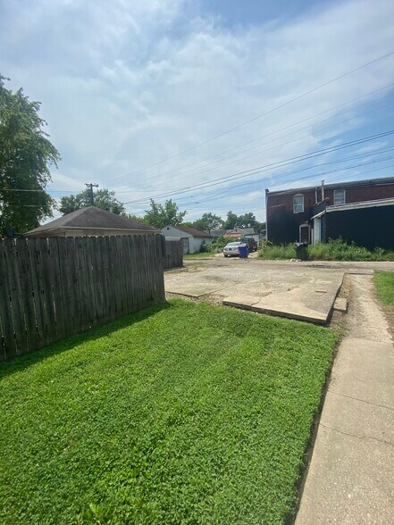 More Photos Of 19 Boltin St, Dayton Apartments For Sale