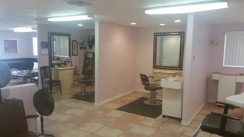 More Photos Of 1203 Mayflower Dr, Lakeland Freestanding For Sale