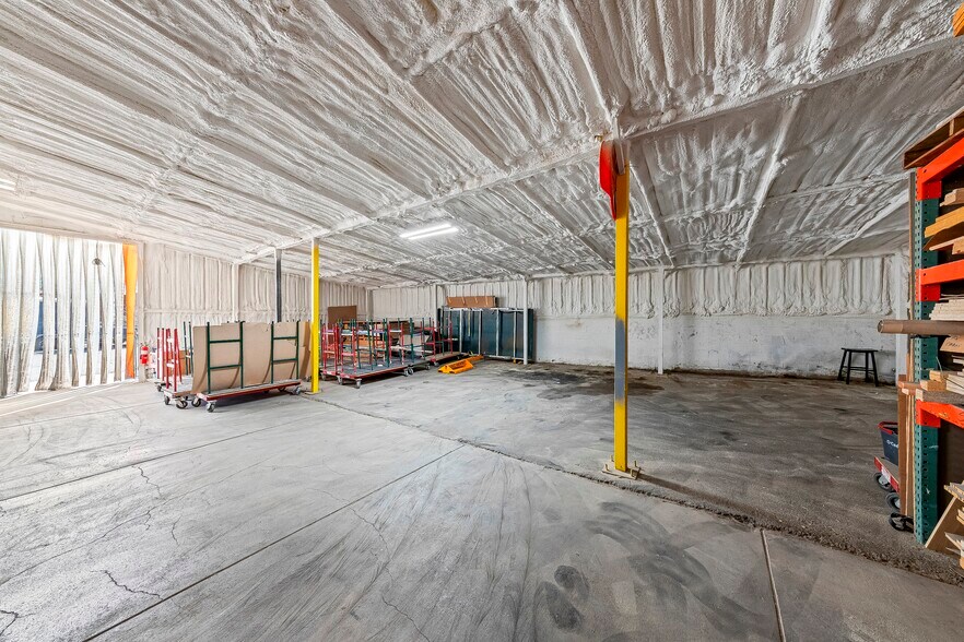 More Photos Of 42621 2nd St E, Lancaster Warehouse For Sale