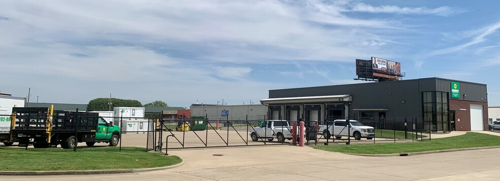 More Photos Of 1241 Metro Ave, Evansville Industrial For Lease